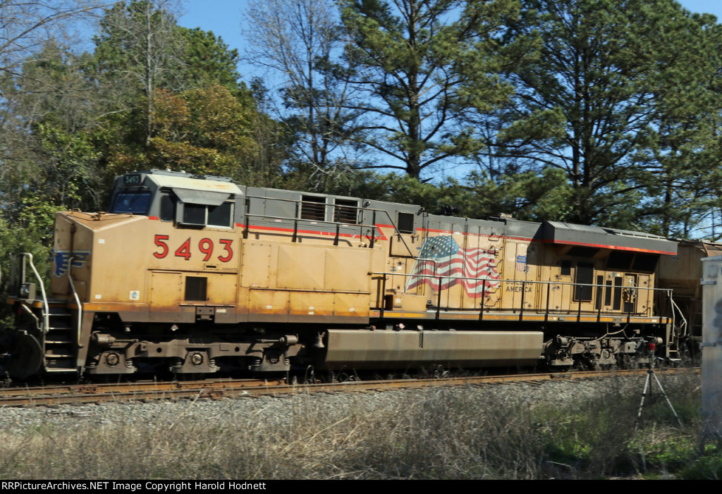 UP 5493 as DPU on NS train 350